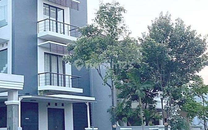 Rumah Cantik 3 Lantai Ada Rooftop Di Cluster Bsd Tangerang  1