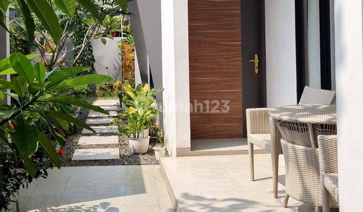 Jual Cepat Rumah 2 Lantai SHM di Graha Raya Rp 2.8 M Nego  9