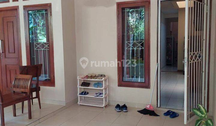 Rumah Cantik di Bintaro Jaksel 2 Lantai SHM Siap Huni Harga Nego  1