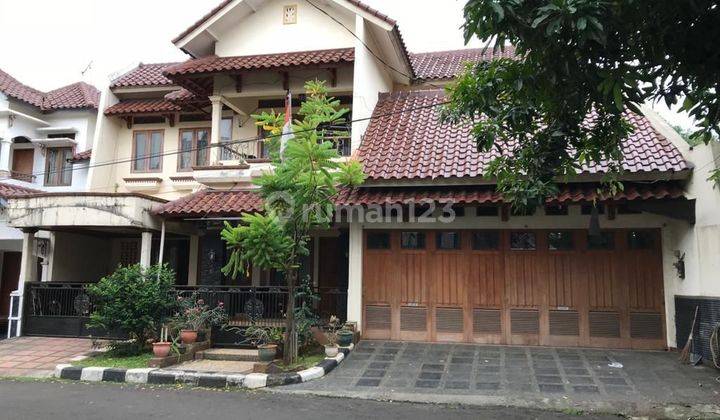 Rumah Hoek Butuh Renovasi di Pesona Khayangan Depok 2 Lantai SHM  1