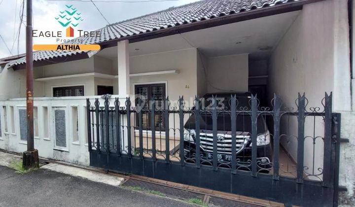 Rumah Second SHM Hadap Utara di Komplek Joglo Jakarta Barat  2