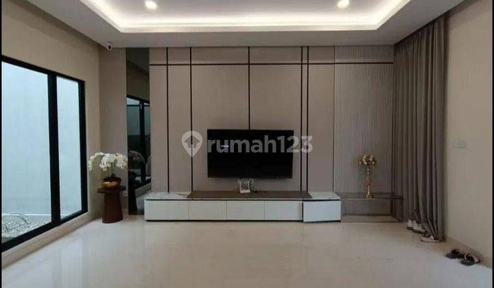 Rumah Bagus 2 Lantai di BSD City Tangerang Banten  2