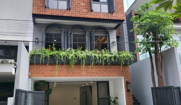 Rumah Mewah  3 Lantai Bangunan Baru Di Pondok Indah Jaksel  1