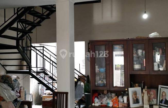 Jual Rumah Lama Terawat Bangunan 2 Lantai Di Bsd Tangerang  2