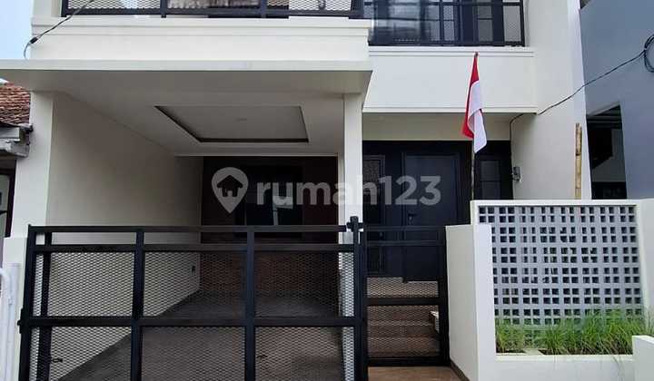 Jual Rumah Bangunan Baru 2 Lantai Di Cluster Graha Raya SHM
