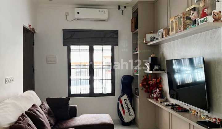 Jual Rumah 2 Lantai Rapi Siap Huni di Villa Melati Mas 2