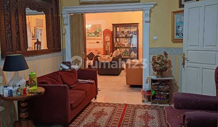 Spacious and Affordable House in Tanah Kusir, South Jakarta, Ideal for Investment. 2