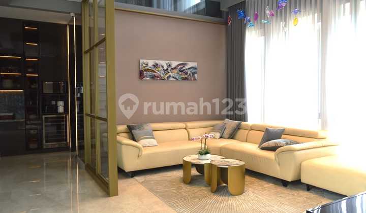 Selling Luxury Semi-Furnished House with Private Pool in Navapark BSD. 2