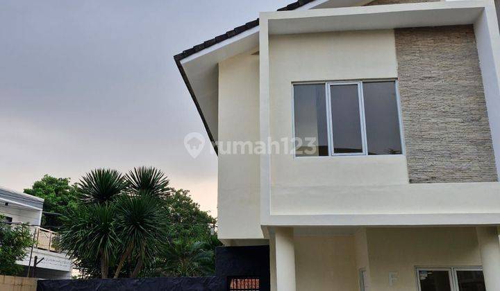 Jual Rumah 2 Lantai Dalam Townhouse Andara Sudah Shm 1