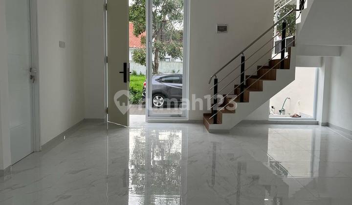 Rumah Bukit Palma 2 Lantai Modern Minimalis Citraland Utara Surabaya 2