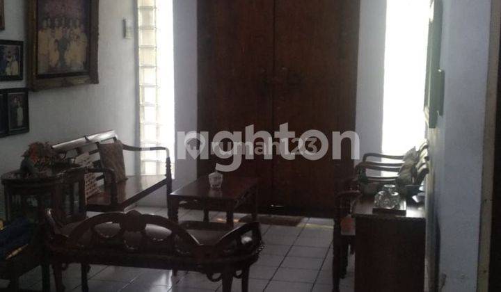 RUMAH BESAR ASRI DI TENGAH KOTA TANGERANG 2