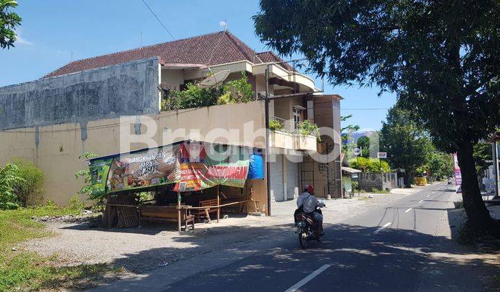 RUMAH BESAR 2LT PINGGIR JALAN ASPAL DEKAT GEDUNG JEC JOGJA 2