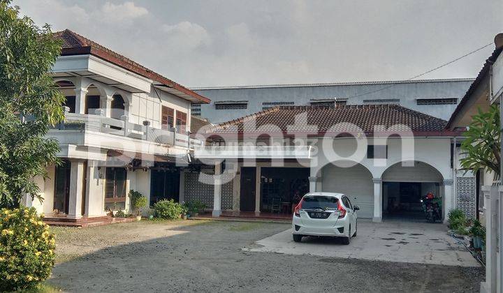 RUMAH BESAR 2LT PINGGIR JALAN ASPAL DEKAT MASJID AL AQSHO KLATEN 2