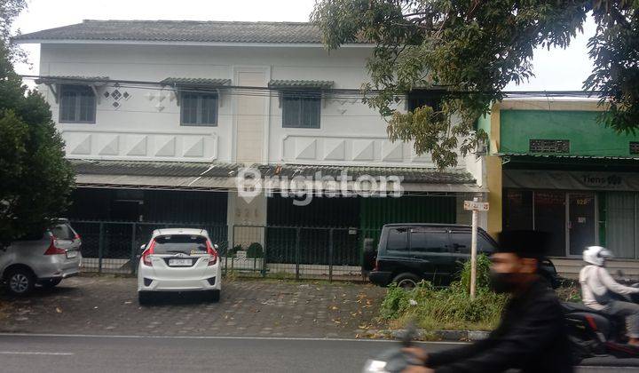 Ruko Besar 2 Lt Lokasi Strategis Pinggir Jalan Kusumanegara Yogyakarta 1