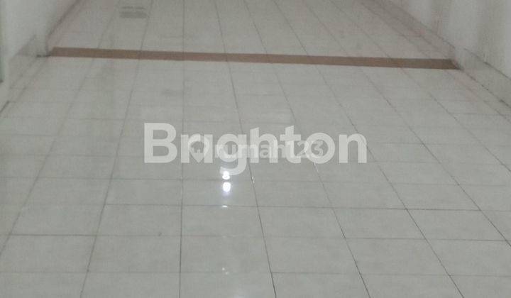 Rumah Besar Untuk Usaha Lokasi strategis Pinggir Jalan gedong kuning 2