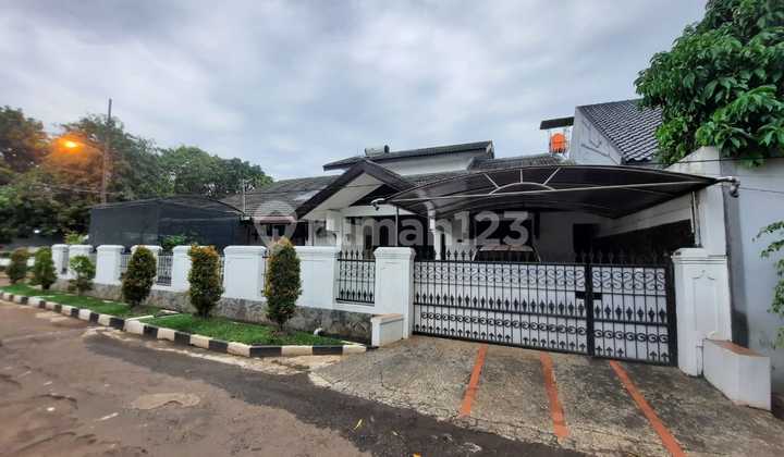 Dijual Murah Rumah 2 Lantai Hook!Bebas Banjir di Jt Waringin Bekasi