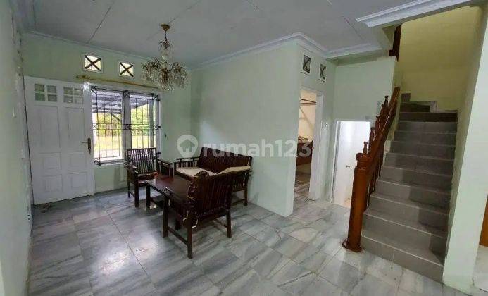 Jual rumah 2 Lantai di komplek Ekslusif  5