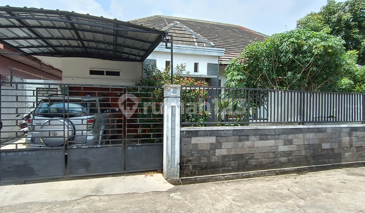 Dijual Rumah dengan Tanah Luas Dalam Kavling di Bintara Jaya