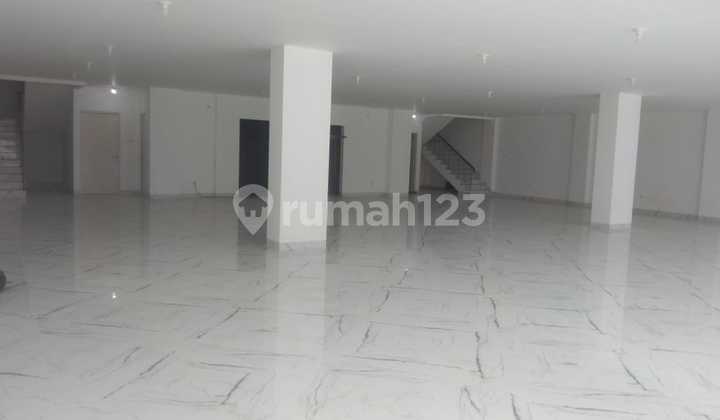 New Strategic Building for Sale, Ideal for Long-Term Investment New Strategic Building for Sale, Ideal for Long-Term Investment