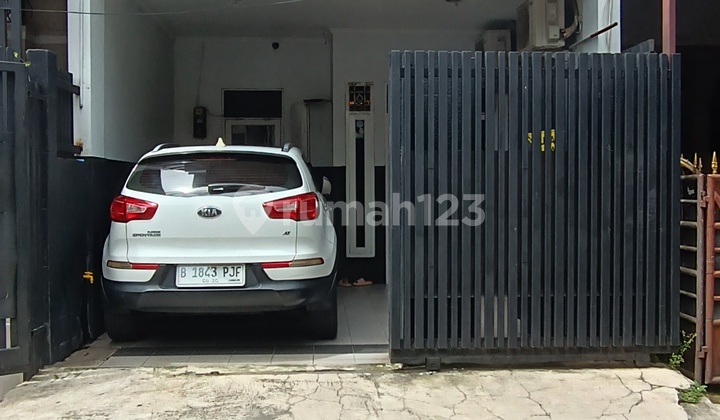 Dijual Rumah Second Dalam Lingkungan Asri Pd Kelapa 2