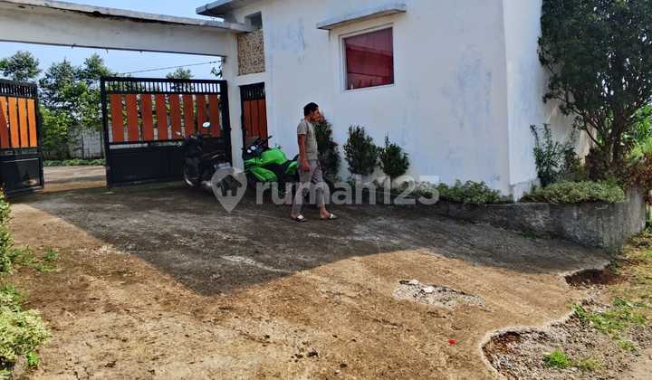 Affordable, Spacious, and Comfortable Villa in Pancawati Village, Caringin, Bogor