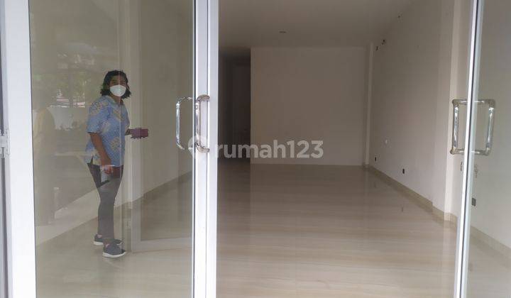 Ruko Baru dijual 6 Lantai di Jakarta Timur  3