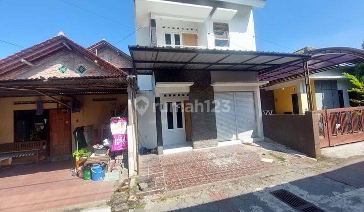 DIJUAL RUMAH KODYA DUA LANTAI SELATAN XT SQUARE UMBULHARJO 1