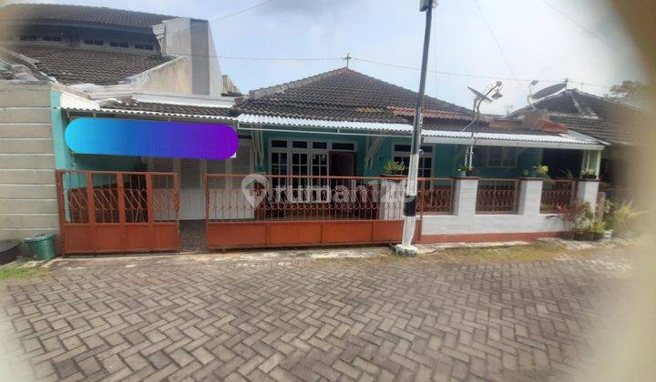 TANAH LUAS !! Jual Rumah di Perum Nogotirto Godean Dalam Rngrd 1