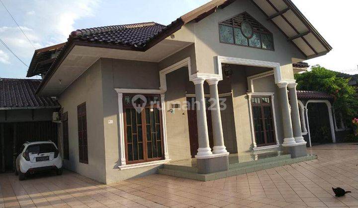 Rumah exclusiv 2 lantai di daerah jl SM raja 2