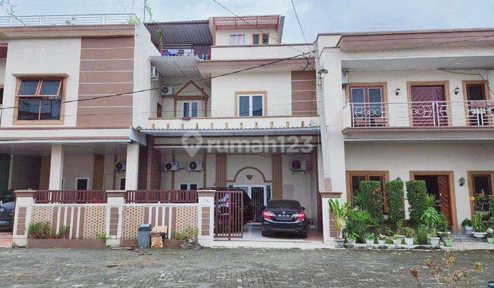  Rumah Mewah 2,5 Lantai Full Furniture Di Medan Selayang 1