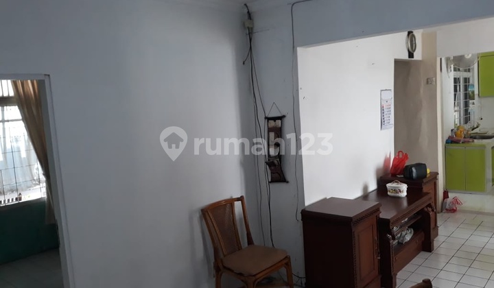 Hunian Bagus Semi Furnished GSI 14