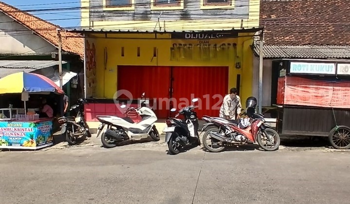 Ready-to-Use 2-Story Shop House, Temuputih Street, Cilegon 2