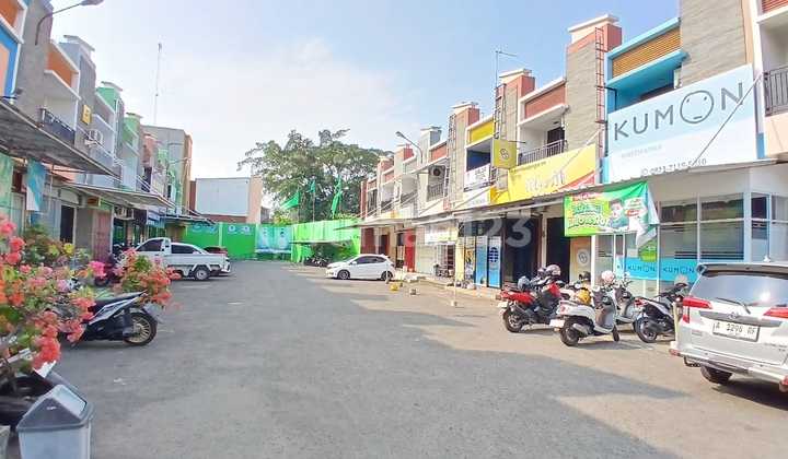 2-Storey Shop House in Jombang Business Square Near Kurnia Hospital