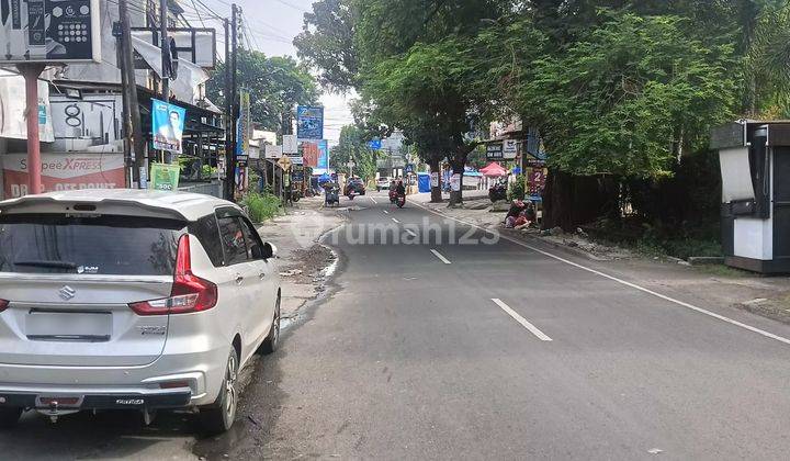 Ruko 1 Lantai Taman Sari Dilalui Banyak Kendaraan 2