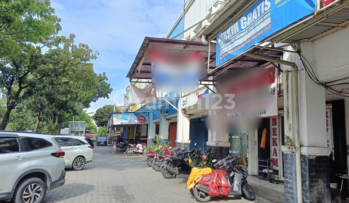 Dijual Ruko 2.5 Lantai di Jalan Raya Boulevard Graha Raya Bintaro Bebas Banjir