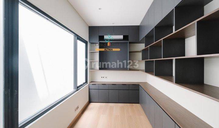 Dijual Rumah Industrial Modern 3 lantai  SHM di Discovery Bintaro 1