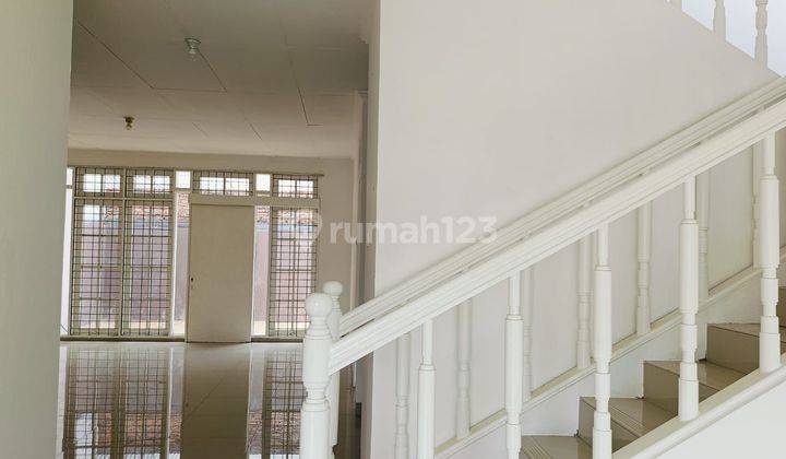 Dijual Rumah 2 Lantai di Lippo Karawaci Tangerang SHM Hadap Selatan 1