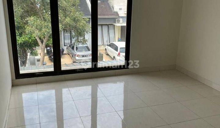 Disewakan Rumah 2lantai Siap Huni Dekat Klub Keluarga Graha Raya  1