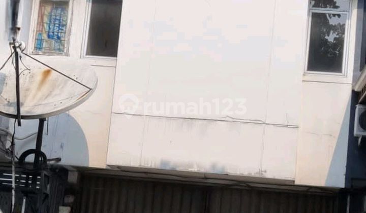 For Rent 2.5-Story Shophouse in Graha Raya Boulevard Flood-Free 2