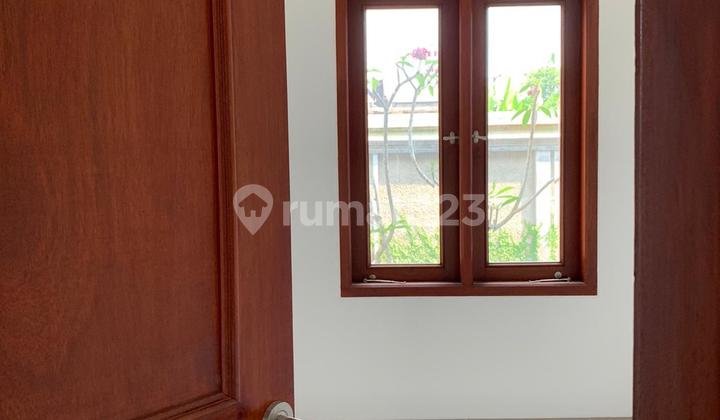 Rumah Cantik Modern Siap Huni di Graha Raya  2