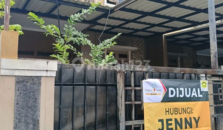 For Sale Cheap House, Can Use KPR, Near Puri Beta1 Cileduk Busway Stop. 2