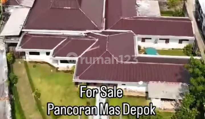 Dijual Rumah & Gedung Pertemuan, Ada Kolam Renang di Pancoran Mas Depok