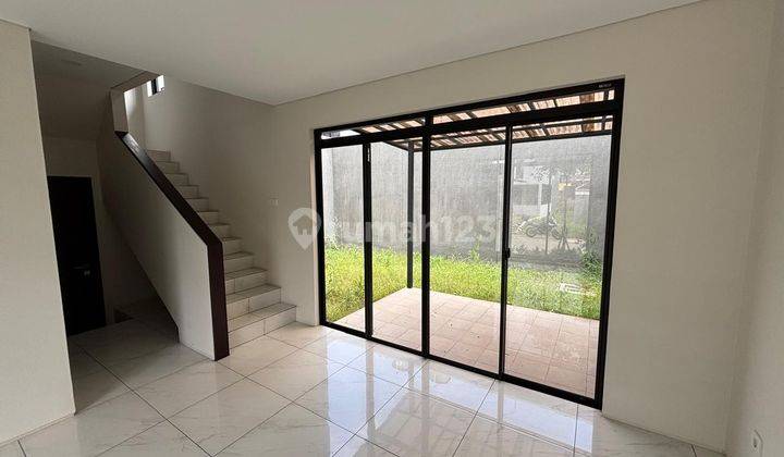Rumah KBP Tatar Tarubhawana 2 Lantai Bagus Unfurnished SHM Kota Baru Parahyangan, Bandung 1