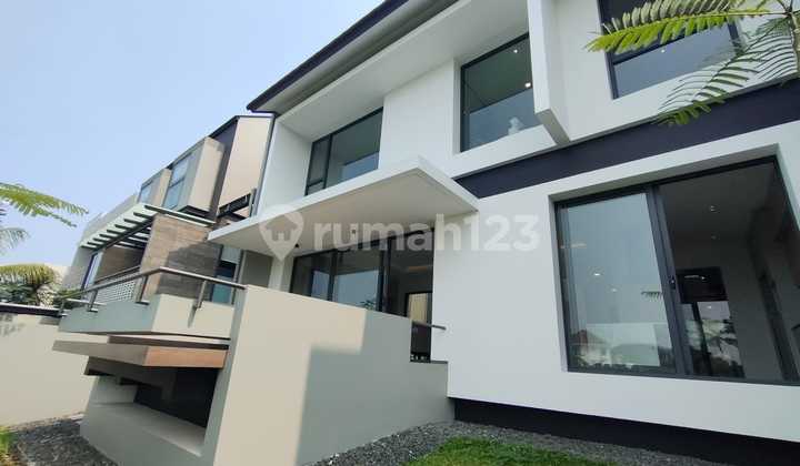 Rumah 2 Lantai Bagus Semi Furnished SHM di Lakeside Visita Modern Tropical House At Kota Baru Parahyangan Kumalasinta, Bandung