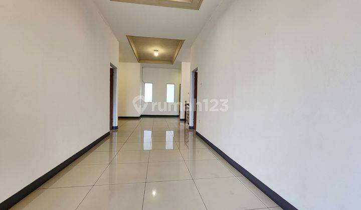 Rumah Bagus Unfurnished SHM di Batuindah Raya, Bandung 1