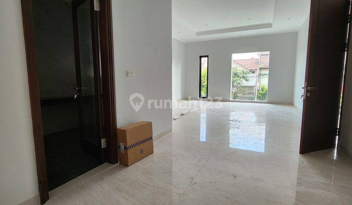 Rumah Bagus Unfurnished SHM di Cluster Batununggal, Bandung 2