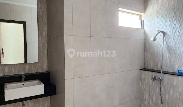 Rumah 2 Lantai Bagus Unfurnished SHM di Cluster Btari Summarecon Bandung , Bandung 2