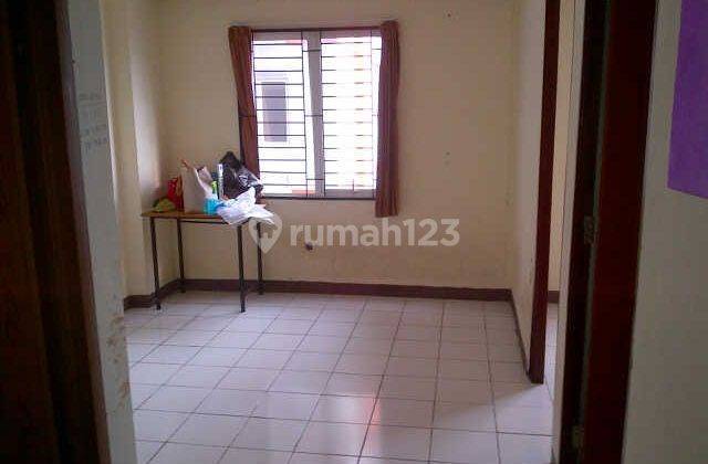 Rumah Bagus Unfurnished SHM di Margahayu, Bandung 2