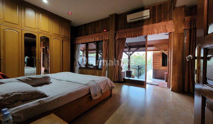 Rumah Bagus Semi Furnished SHM di Mekarwangi, Bandung 1