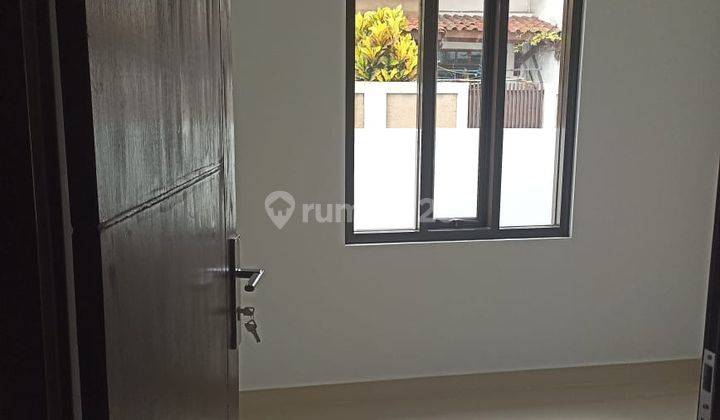 Rumah Bagus Unfurnished SHM di Kopo Permai , Bandung 1